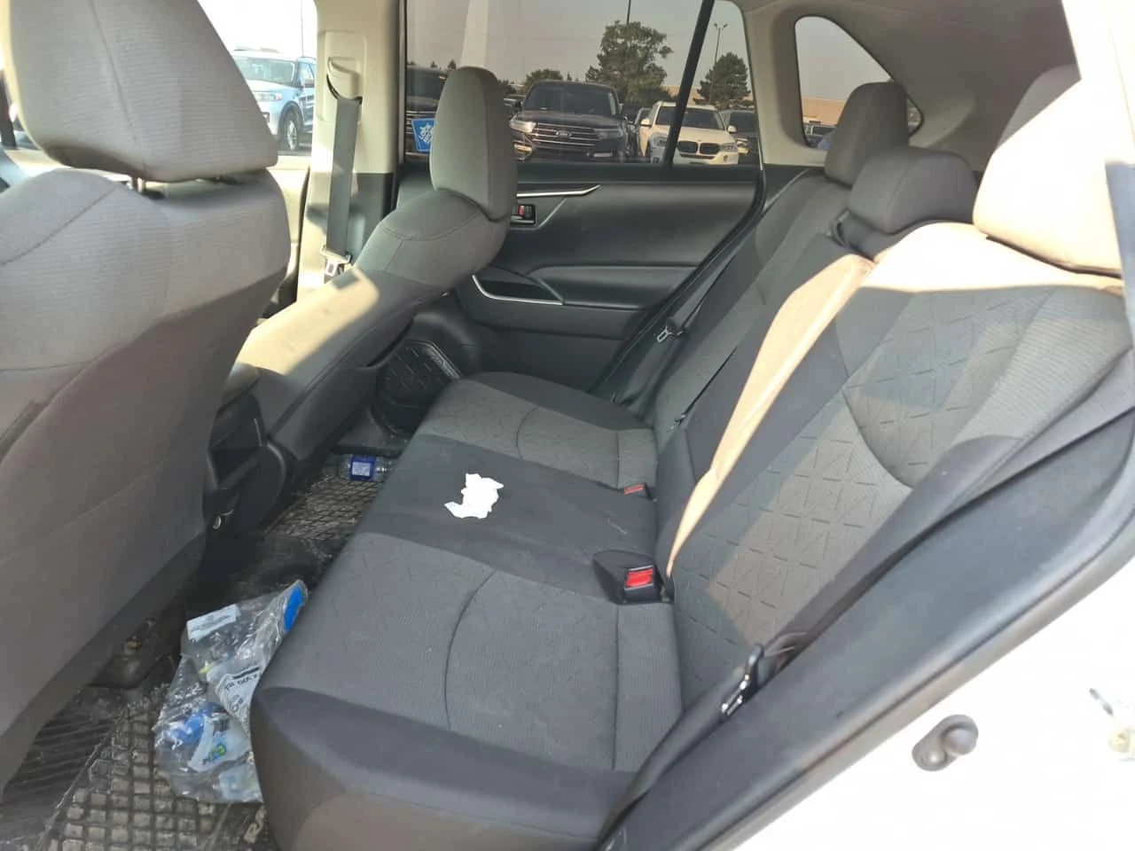 Toyota Rav4 * LE * АВТОКРЕДИТ БЕЗ ПЪРВОНАЧАЛНА ВНОСКА* , снимка 11 - Автомобили и джипове - 55712817