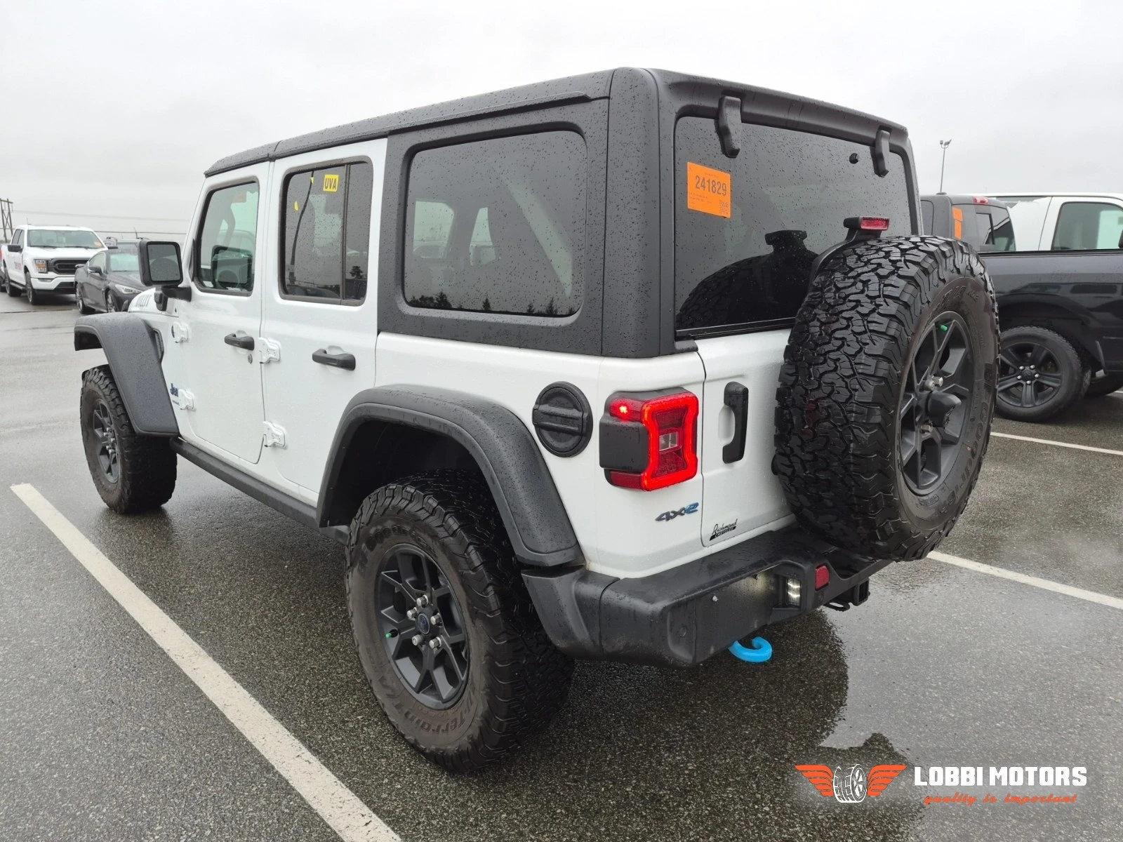 Jeep Wrangler, снимка 4 - Автомобили и джипове - 56295675