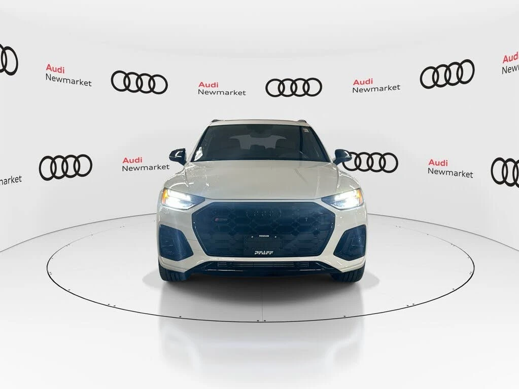 Audi SQ5 Progressiv AWD | RED INT | DISTRO | Side Assist, снимка 2 - Автомобили и джипове - 56347127