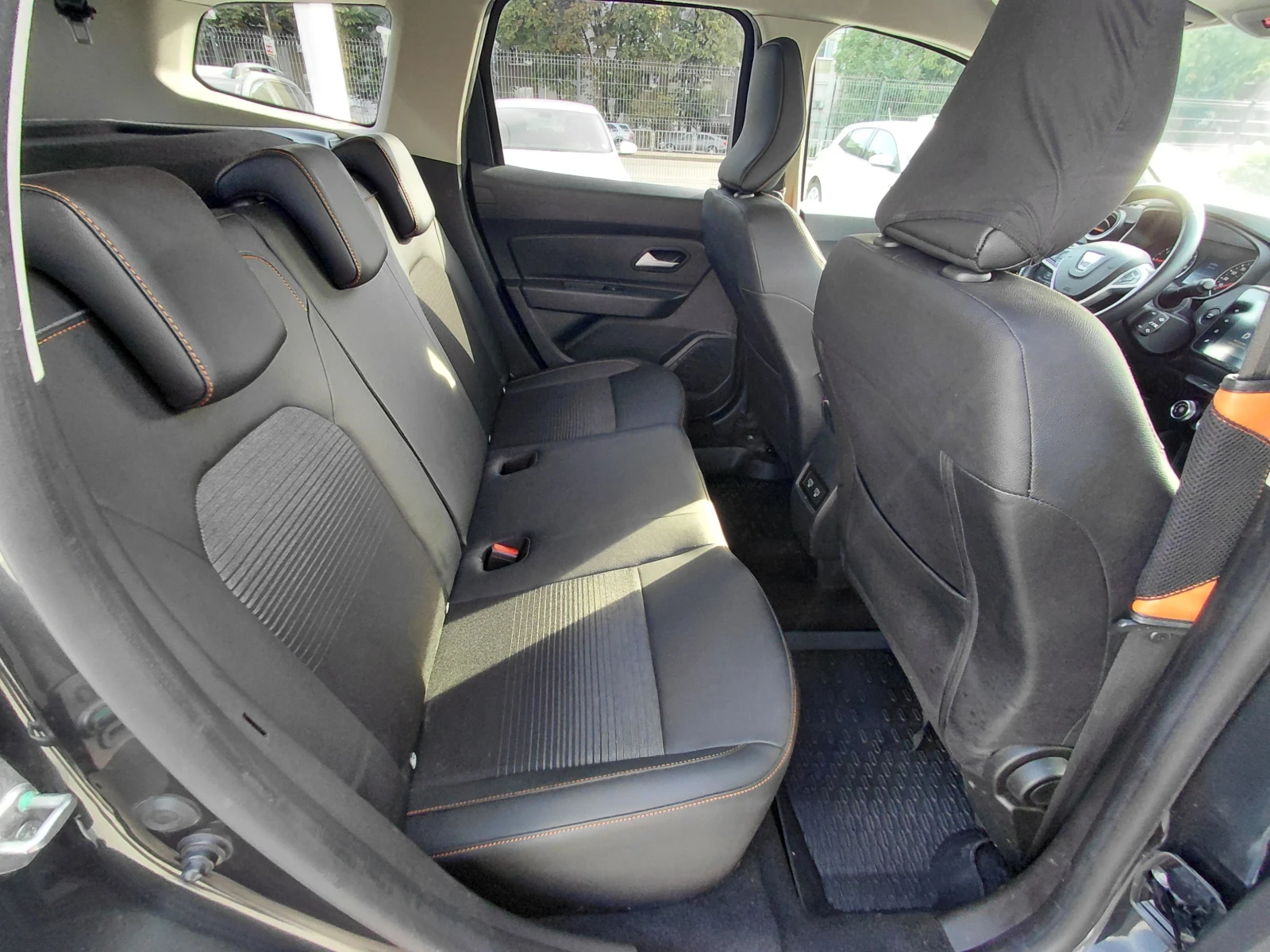 Dacia Duster Extreme / 100к.с/Газ/Бензин, снимка 14 - Автомобили и джипове - 56527483
