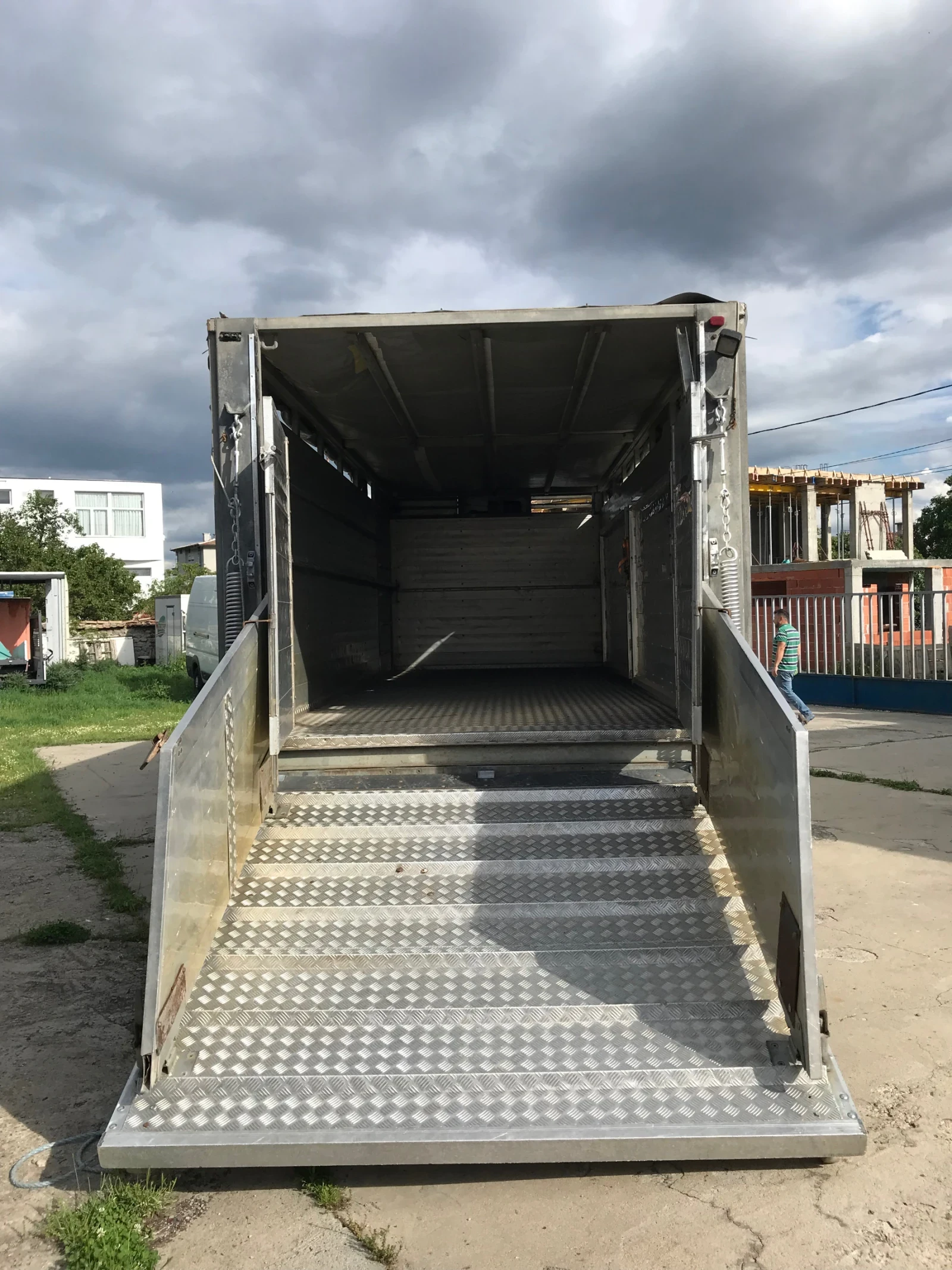 Iveco Eurocargo 140е25 животновоз - изображение 5