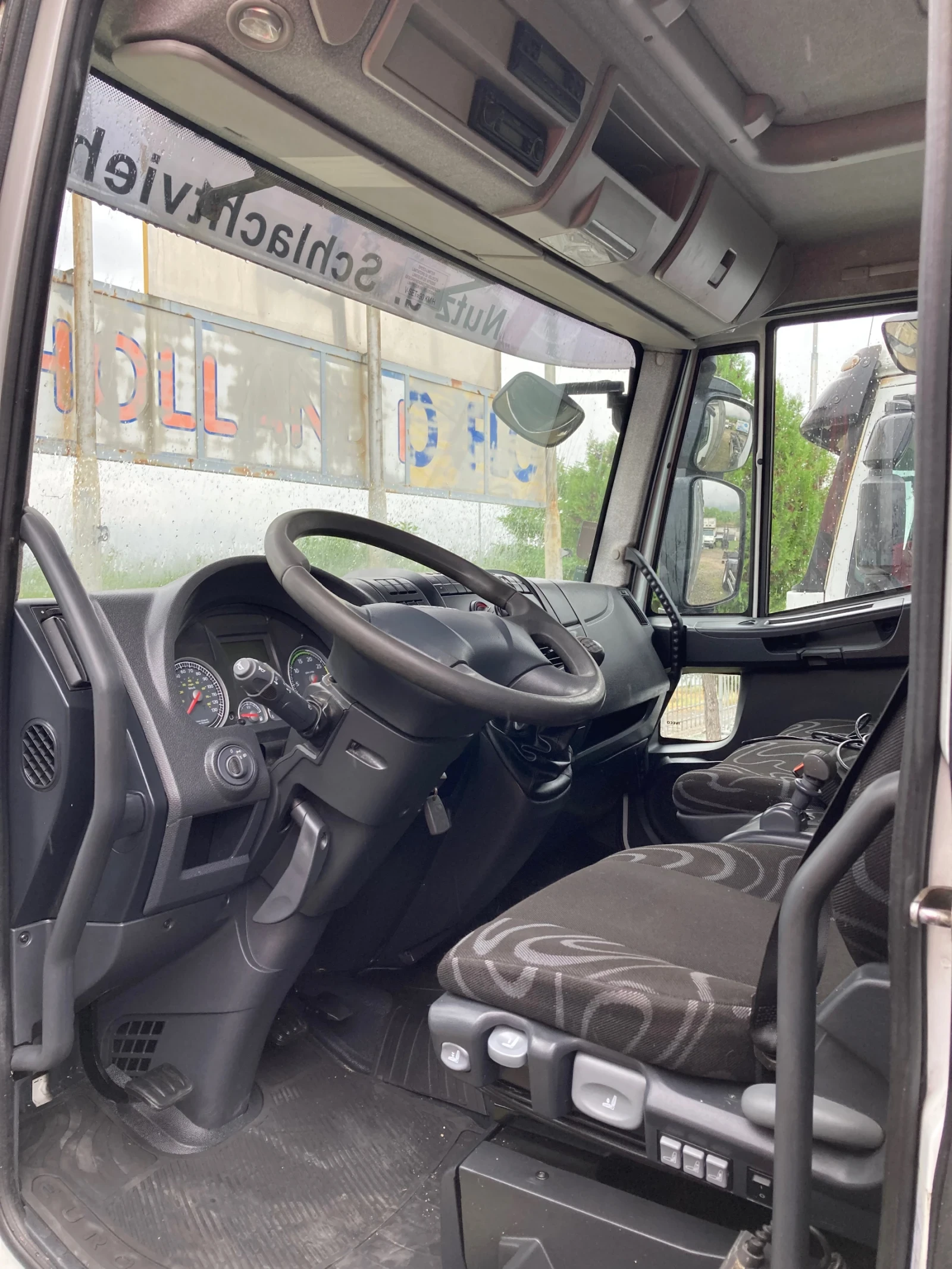 Iveco Eurocargo 140е25 животновоз - изображение 10