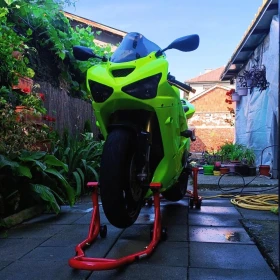  Kawasaki Zxr