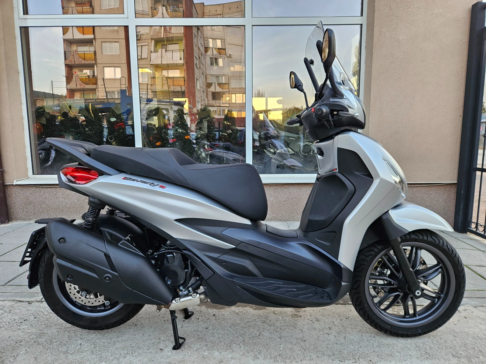 Piaggio Beverly 400ie, HPE, ABS-ASR,  - изображение 2