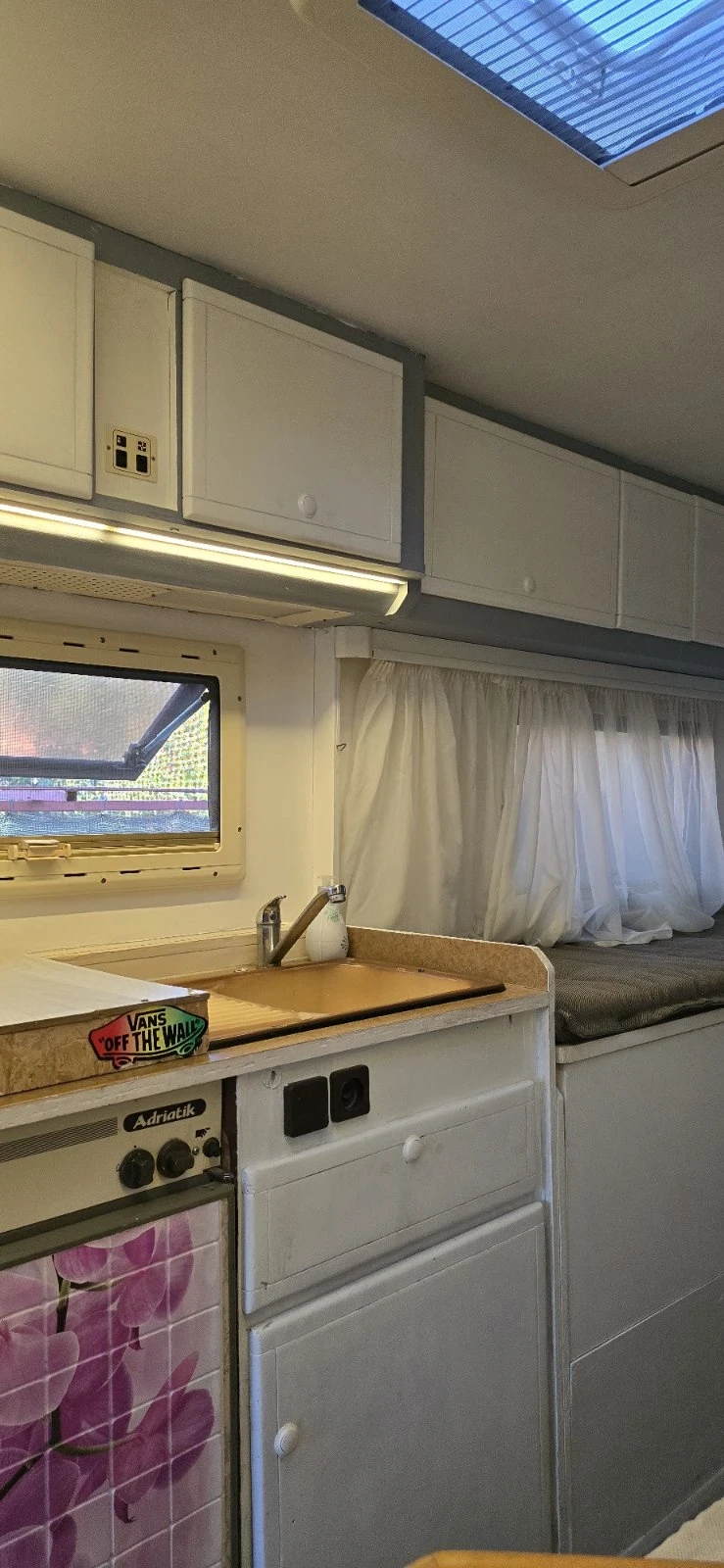 Кемпер Adria, снимка 7 - Каравани и кемпери - 52918332