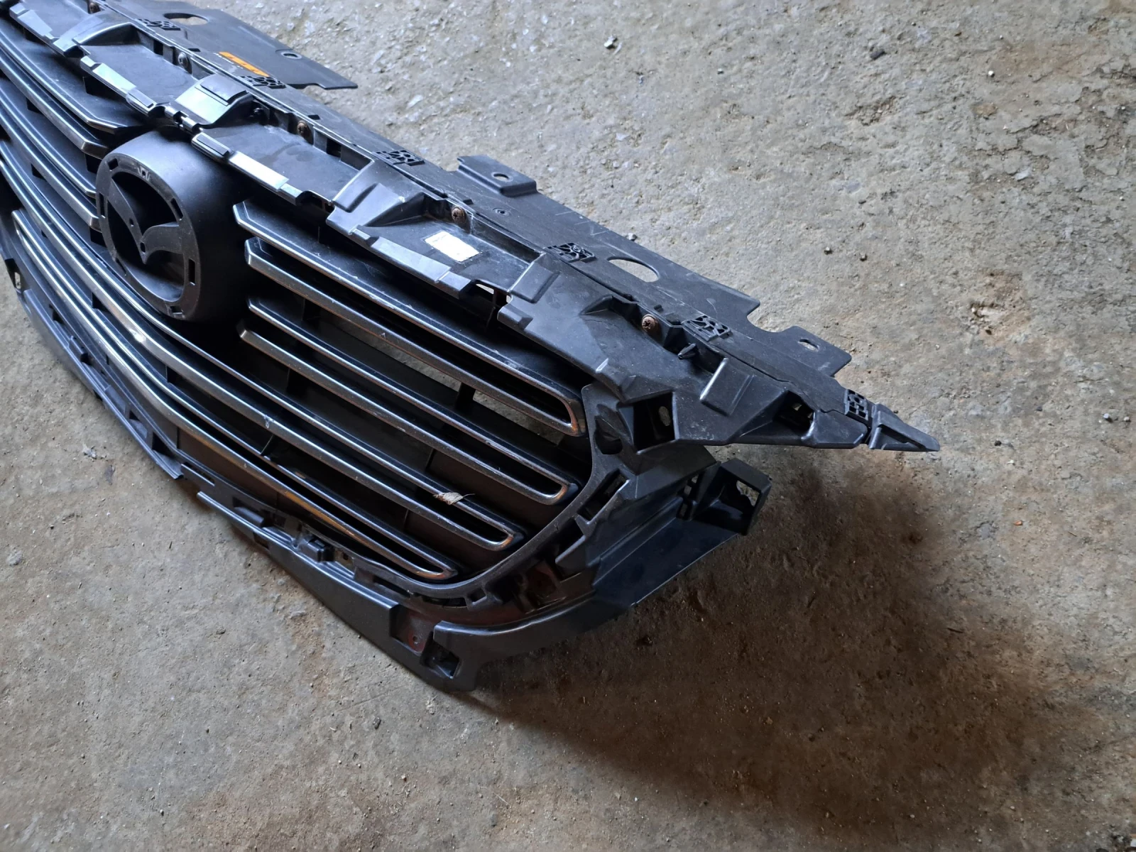     3 2021 | Mobile.bg   12