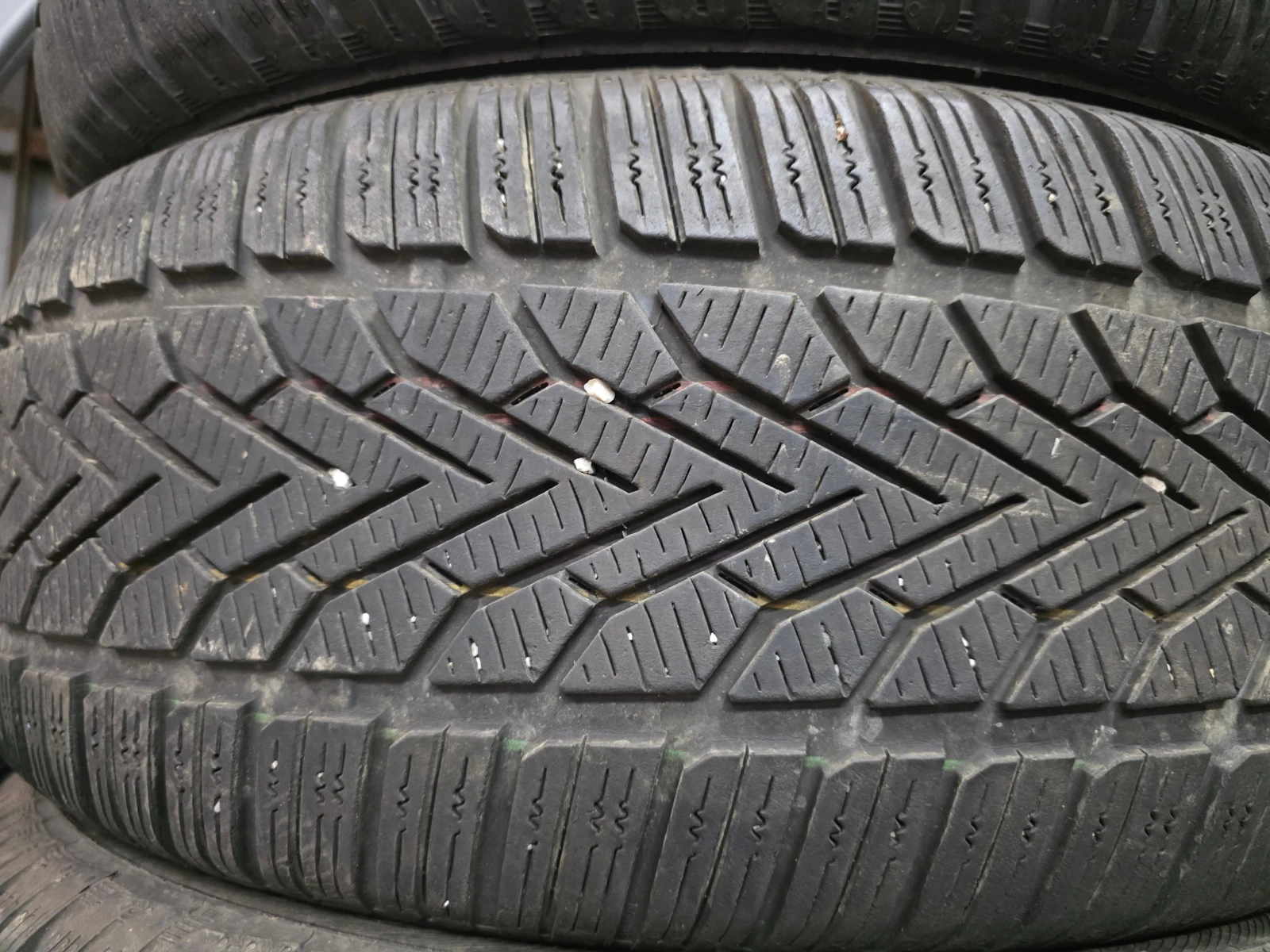 ���� 235/60R16 | Mobile.bg � ����������� 2