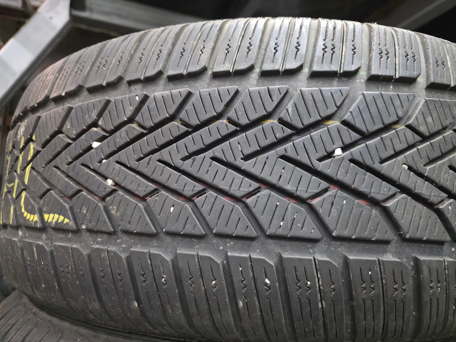 ���� 235/60R16 | Mobile.bg � ����������� 1