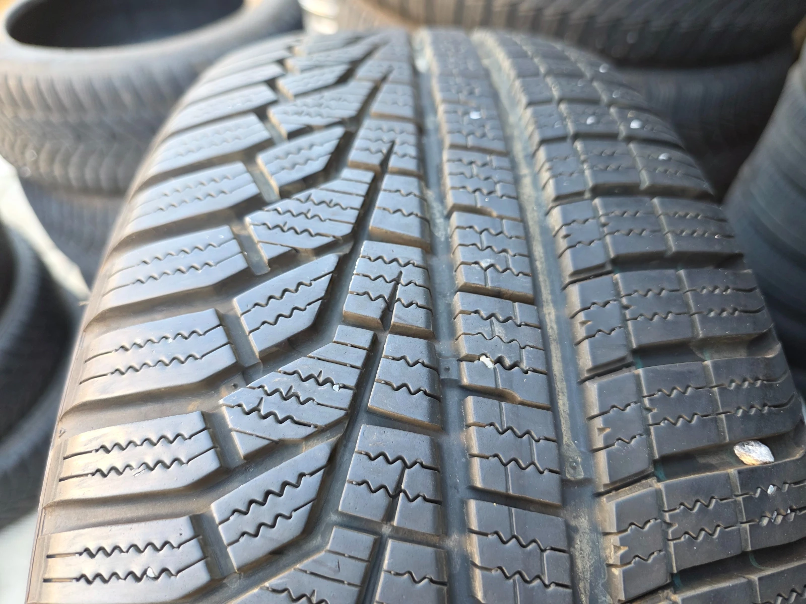 Гуми Зимни 205/55R17