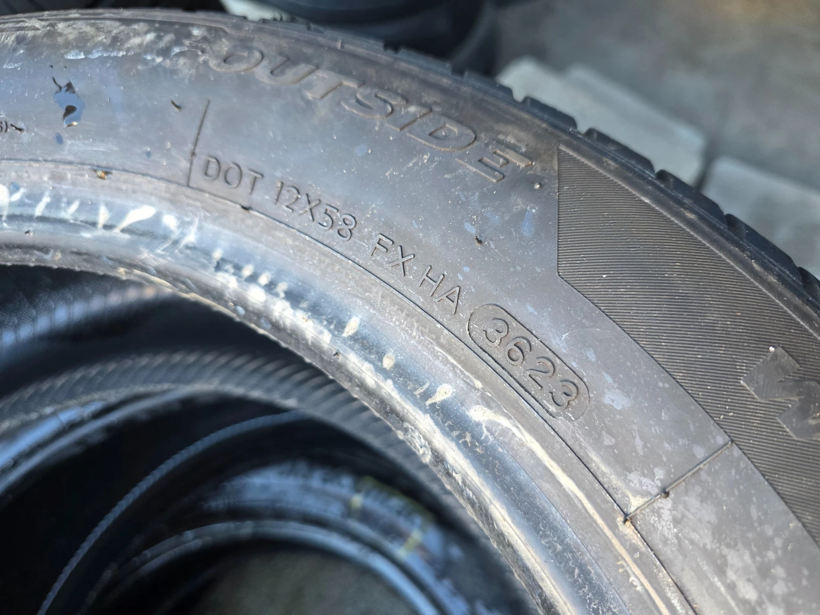 Гуми Зимни 205/55R17, снимка 4 - Гуми и джанти - 54806332