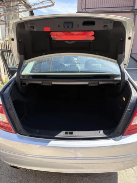 Mercedes-Benz C 220, снимка 12