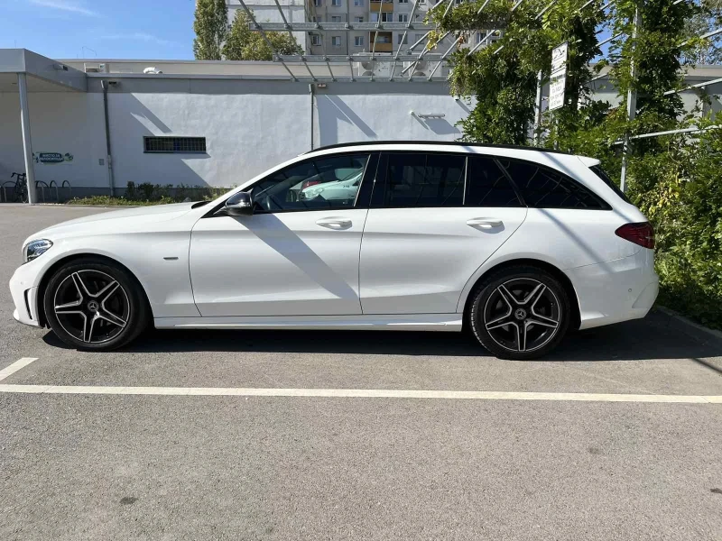 Mercedes-Benz C 220 AMG Night Edition* 9G, снимка 5 - Автомобили и джипове - 47339081