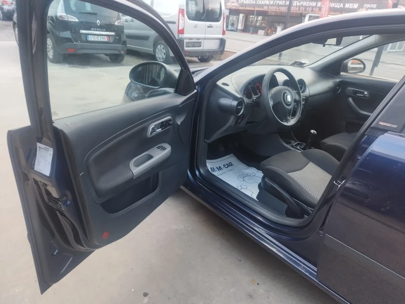 Seat Ibiza 1.4i 16v, снимка 9 - Автомобили и джипове - 48362648