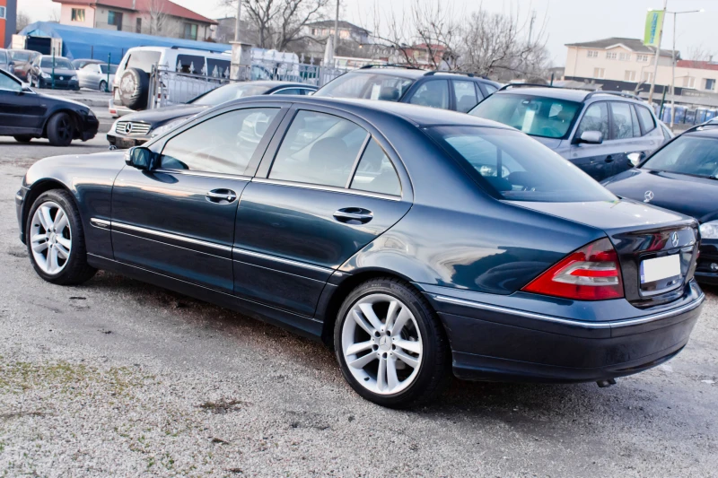 Mercedes-Benz C 220 Cdi Automat 150k.s, снимка 8 - Автомобили и джипове - 48647537