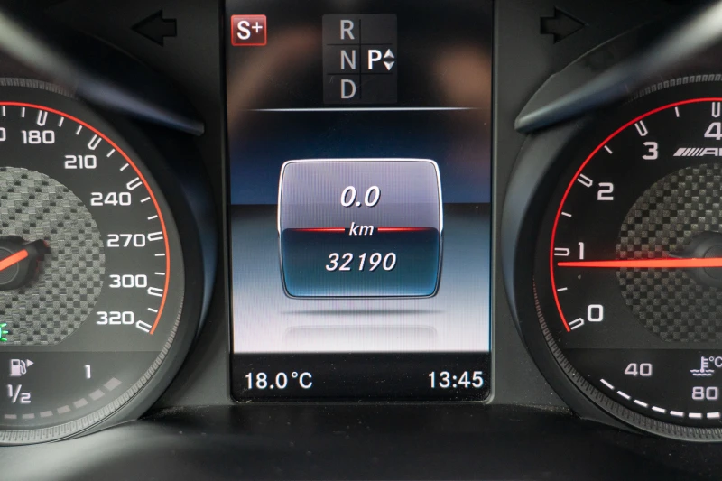 Mercedes-Benz C 63 AMG C 63s AMG, снимка 12 - Автомобили и джипове - 52132588