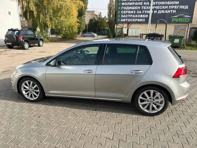 VW Golf 1.6 Bluemotion, снимка 12 - Автомобили и джипове - 52494726