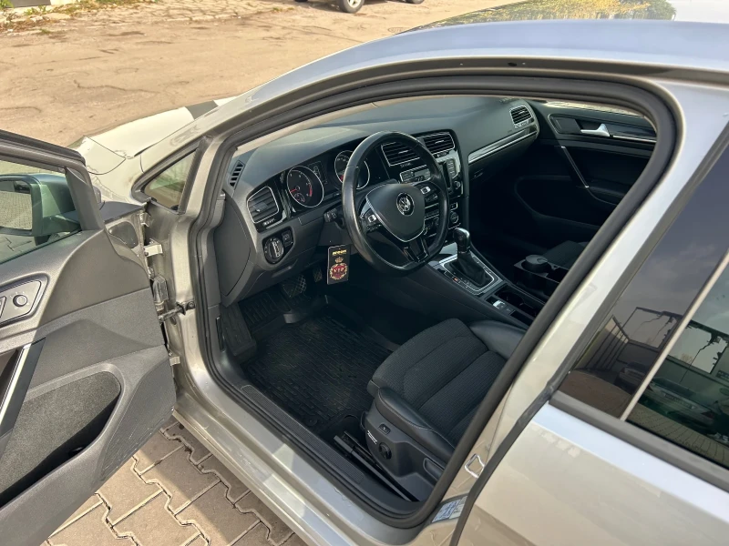 VW Golf 1.6 Bluemotion, снимка 4 - Автомобили и джипове - 52494726