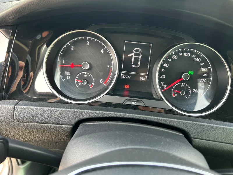 VW Golf 1.6 Bluemotion, снимка 9 - Автомобили и джипове - 52494726