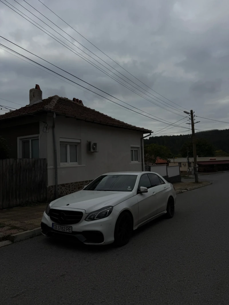 Mercedes-Benz E 220 63 amg оптика, снимка 9 - Автомобили и джипове - 52649992