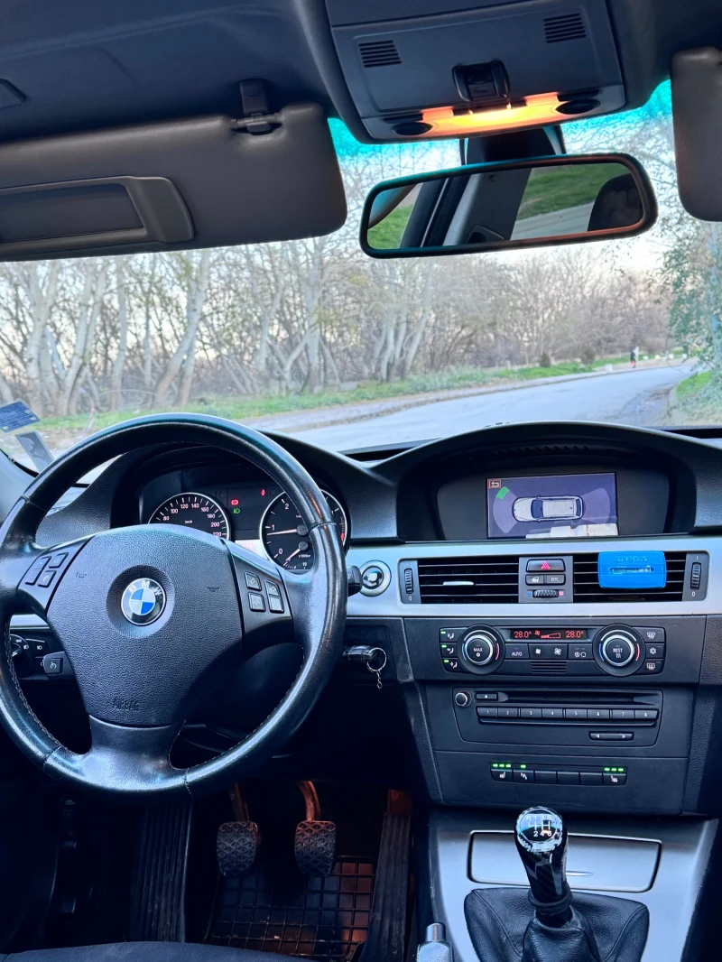 BMW 320 163hp Панорама/Навигация/Обслужена , снимка 6 - Автомобили и джипове - 52999610