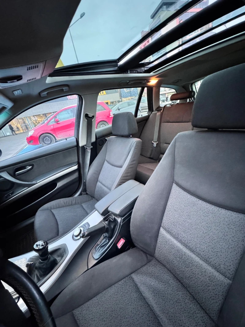 BMW 320 163hp Панорама/Навигация/Обслужена , снимка 7 - Автомобили и джипове - 52999610