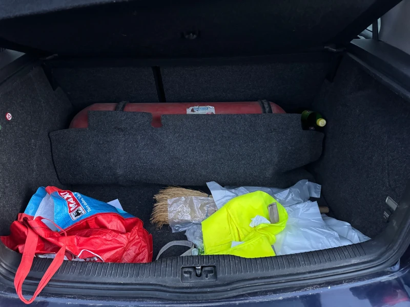 VW Golf 1.6  бензин 101 кс.  Метан  , снимка 10 - Автомобили и джипове - 53112381