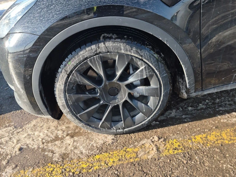 Tesla Model Y  С РЕГИСТРАЦИЯ & АВТО КРЕДИТ LONG RANGE , снимка 13 - Автомобили и джипове - 53379625