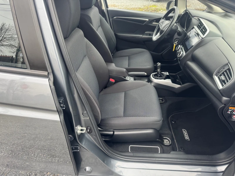 Honda Jazz 1.3 i-VTEC Exclusive NAVI EURO 6, снимка 14 - Автомобили и джипове - 53381239