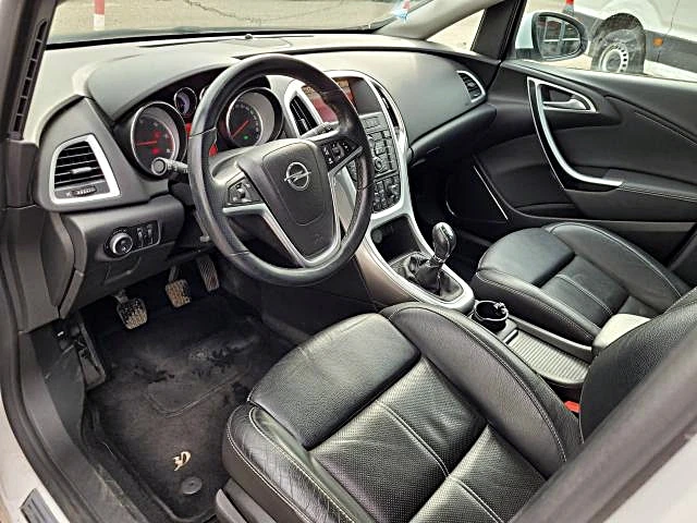 Opel Astra COSMO 2.0 CDTI, снимка 3 - Автомобили и джипове - 48587019