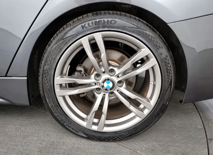 BMW 320 320i M Sport - изображение 5