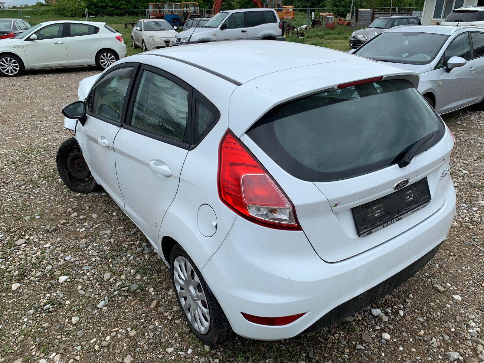 Ford Fiesta 1.4i-GPL - изображение 2