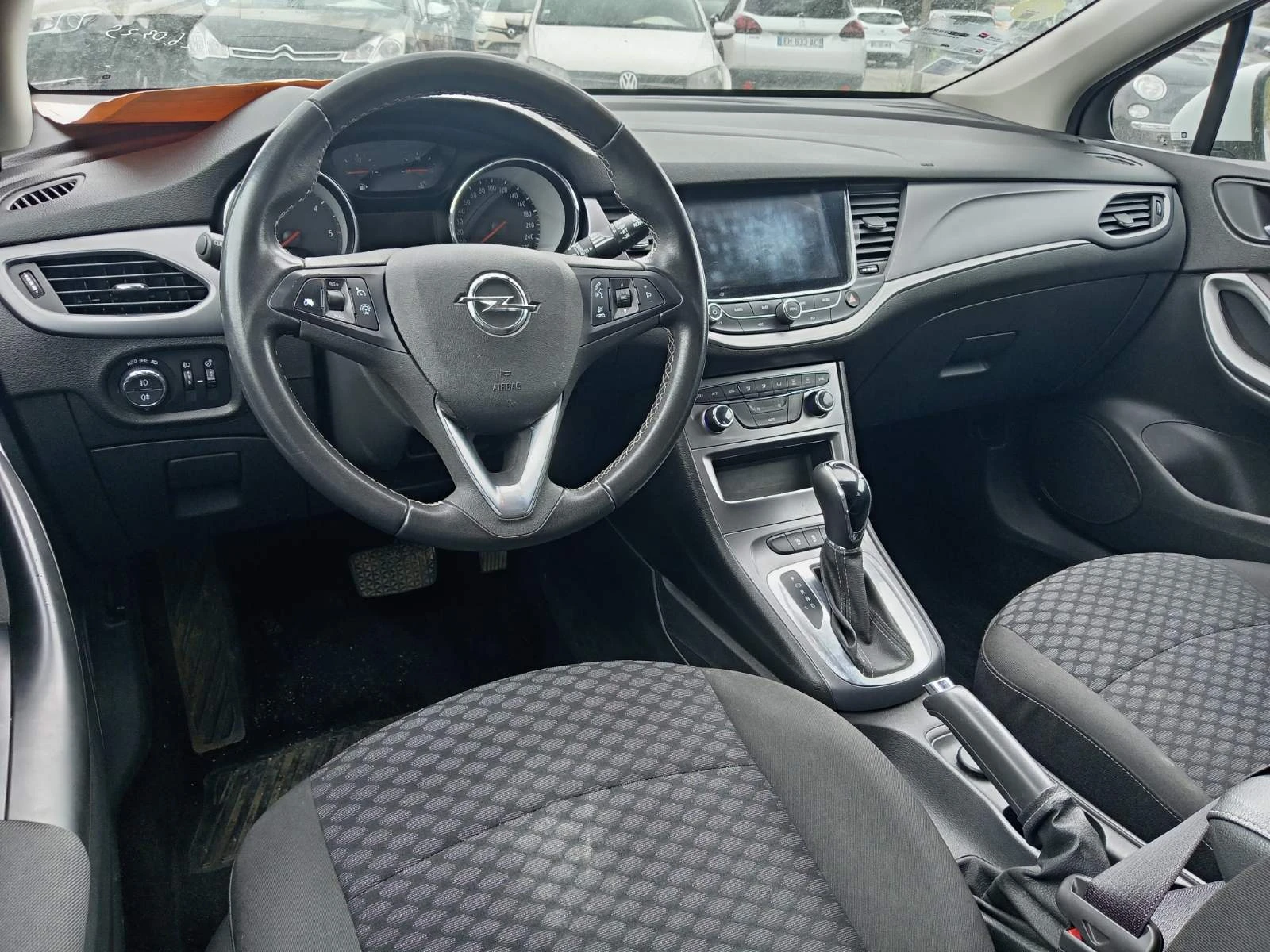 Opel Astra AUTOMATIC - изображение 6