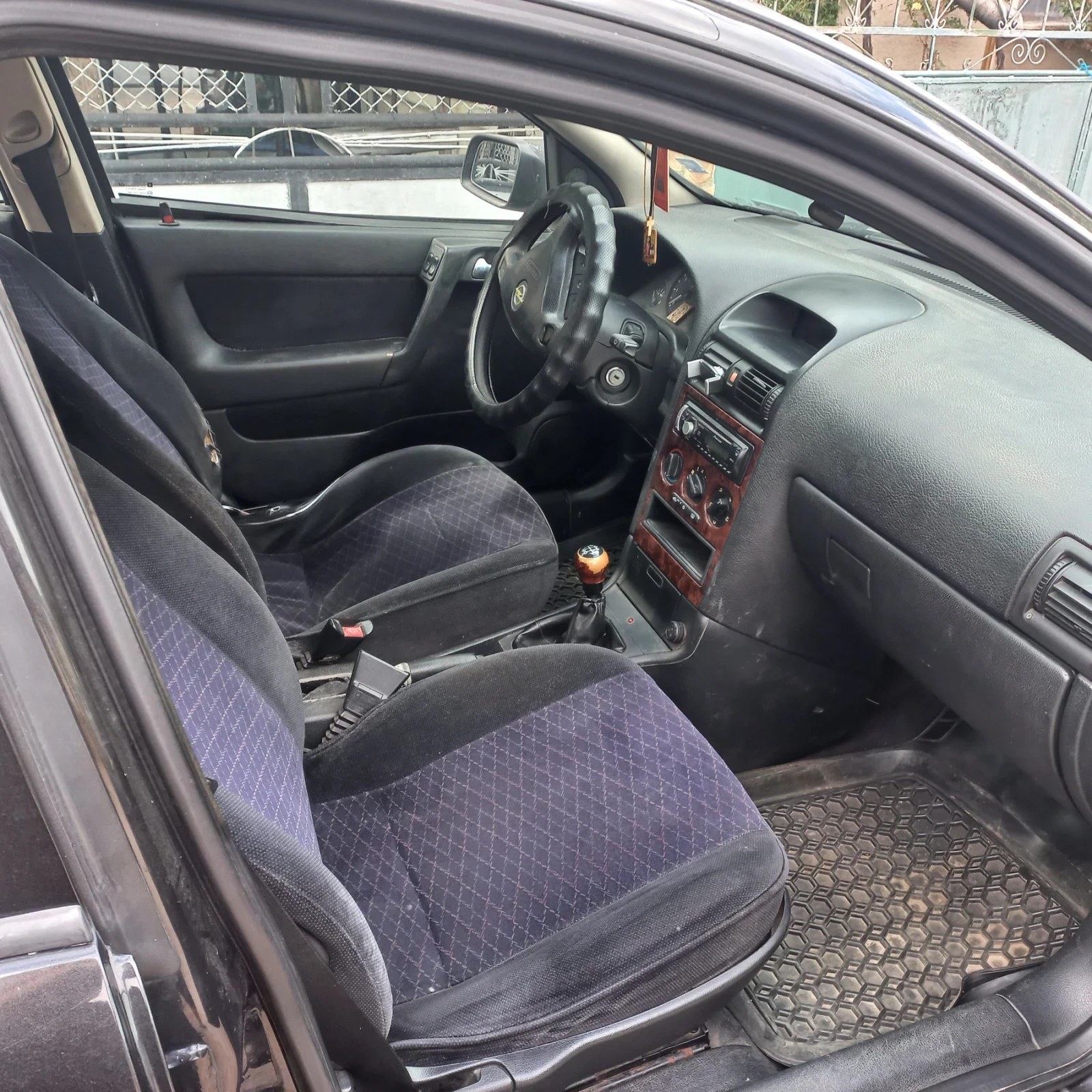 Opel Astra 1.4 - изображение 4