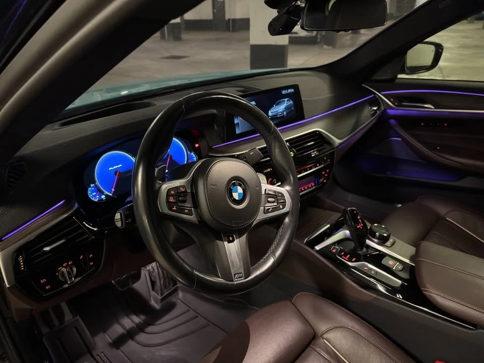 BMW 540 M SPORT XDRIVE * * CARFAX * * АВТОКРЕДИТ * *  - изображение 8