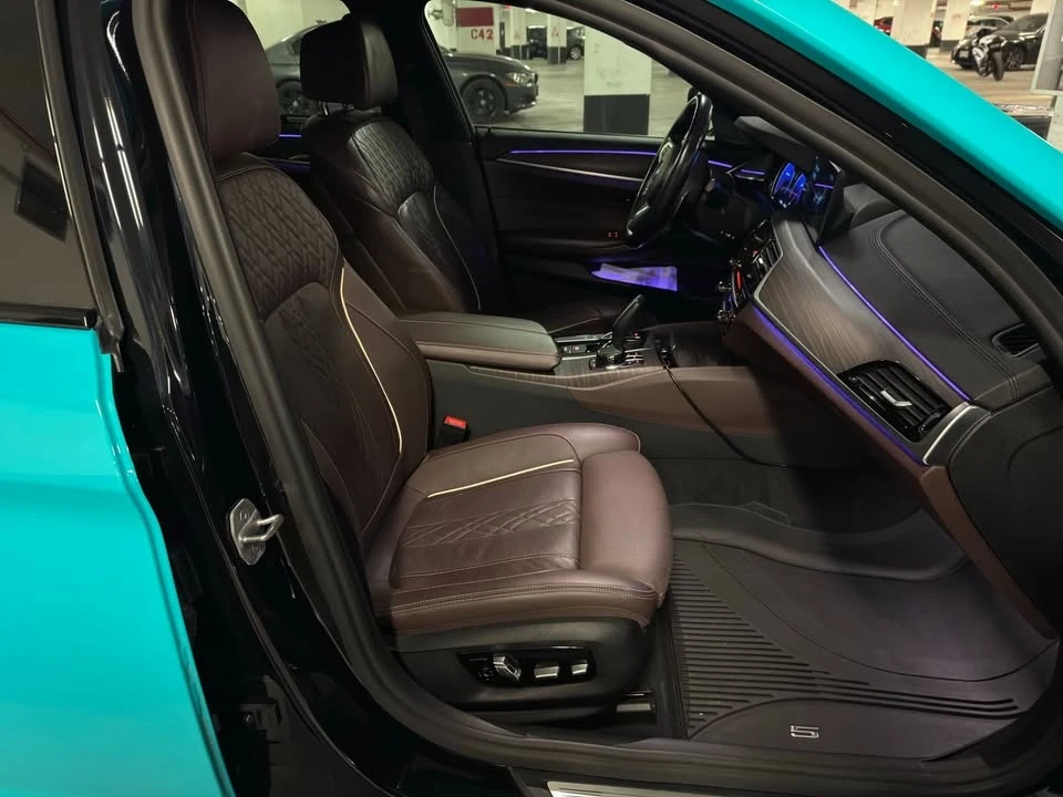 BMW 540 M SPORT XDRIVE * * CARFAX * * АВТОКРЕДИТ * *  - изображение 9