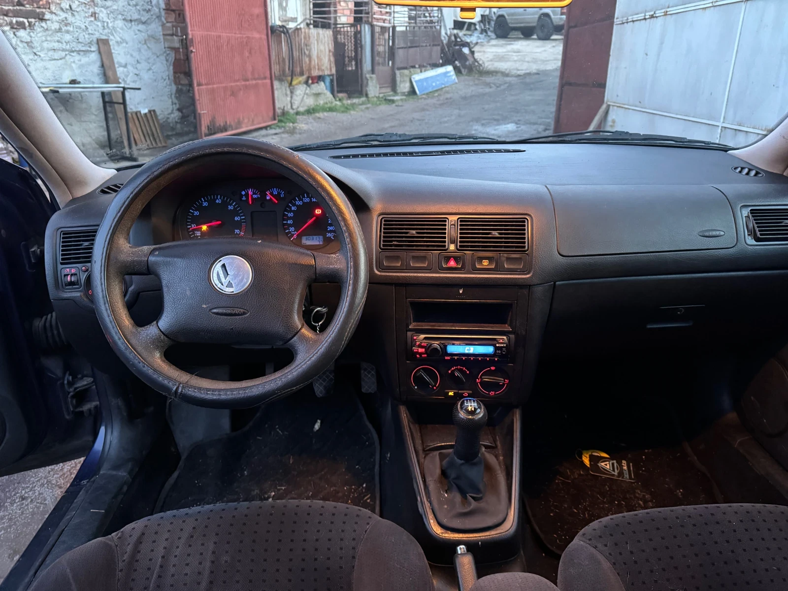 VW Golf 1.6  бензин 101 кс.  Метан   - изображение 8