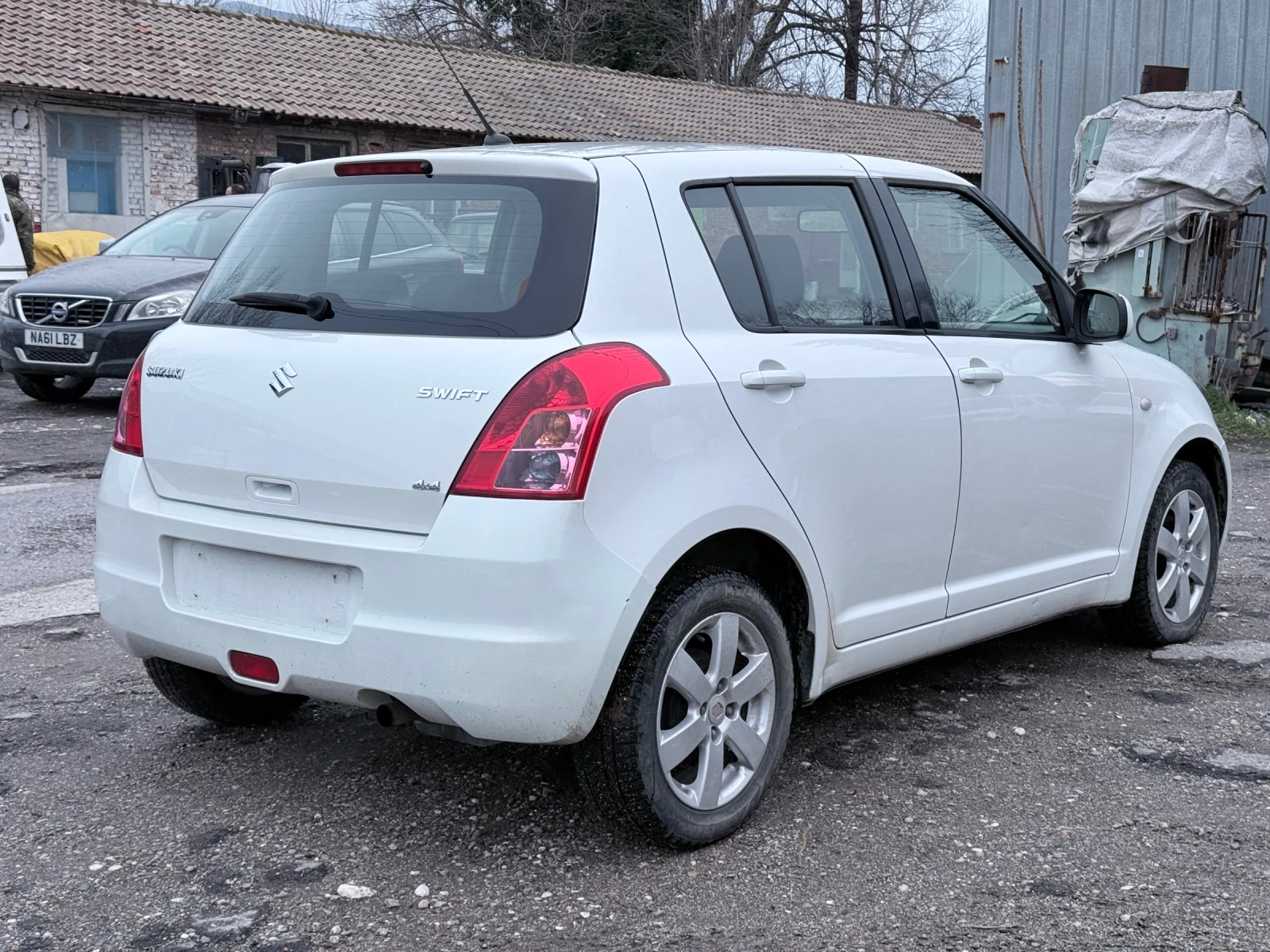 Suzuki Swift 1.3 4�4 | Mobile.bg � ����������� 4