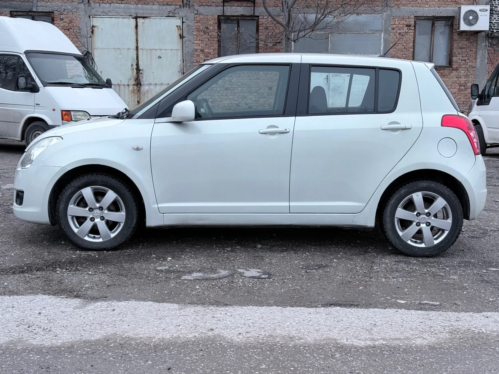 Suzuki Swift 1.3 4�4 | Mobile.bg � ����������� 8