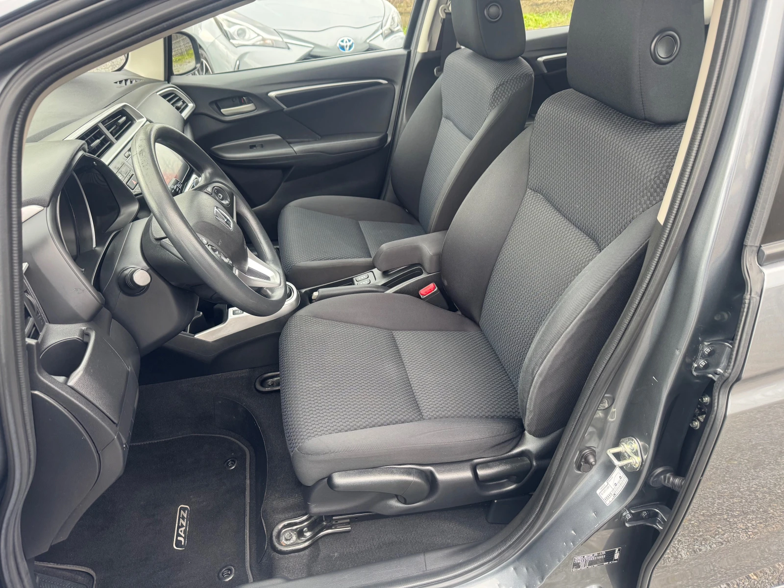 Honda Jazz 1.3 i-VTEC Exclusive NAVI EURO 6 | Mobile.bg � ����������� 13