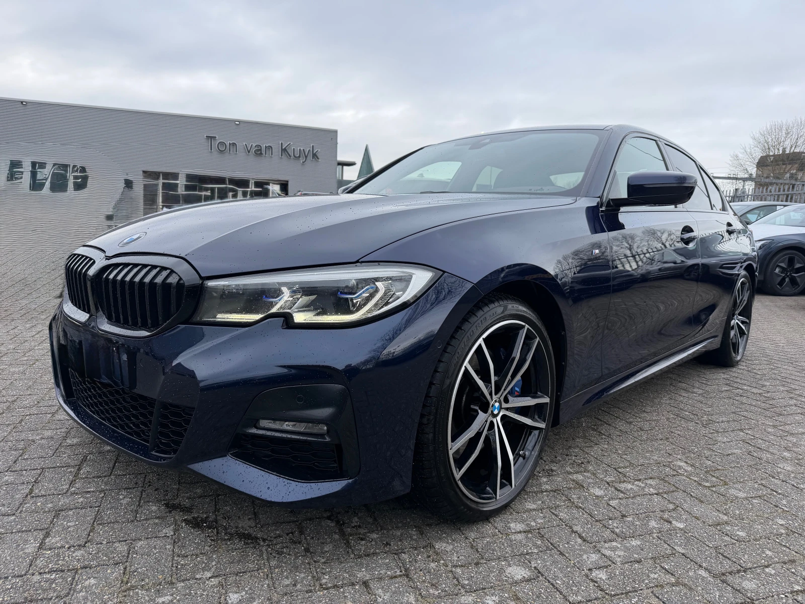 BMW 330 4х4!!!МПАКЕТ!!!