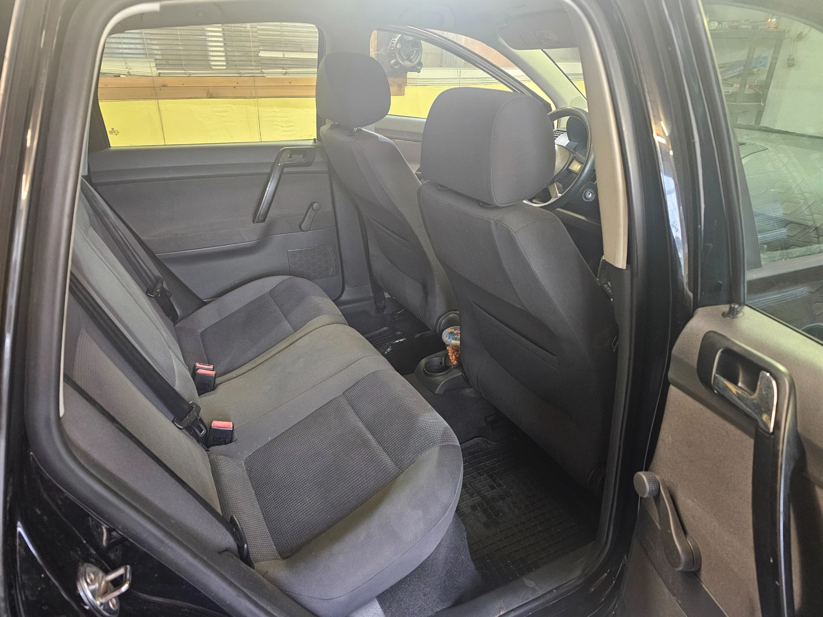 VW Polo Гаражно-Клилатр, снимка 12 - Автомобили и джипове - 53782404