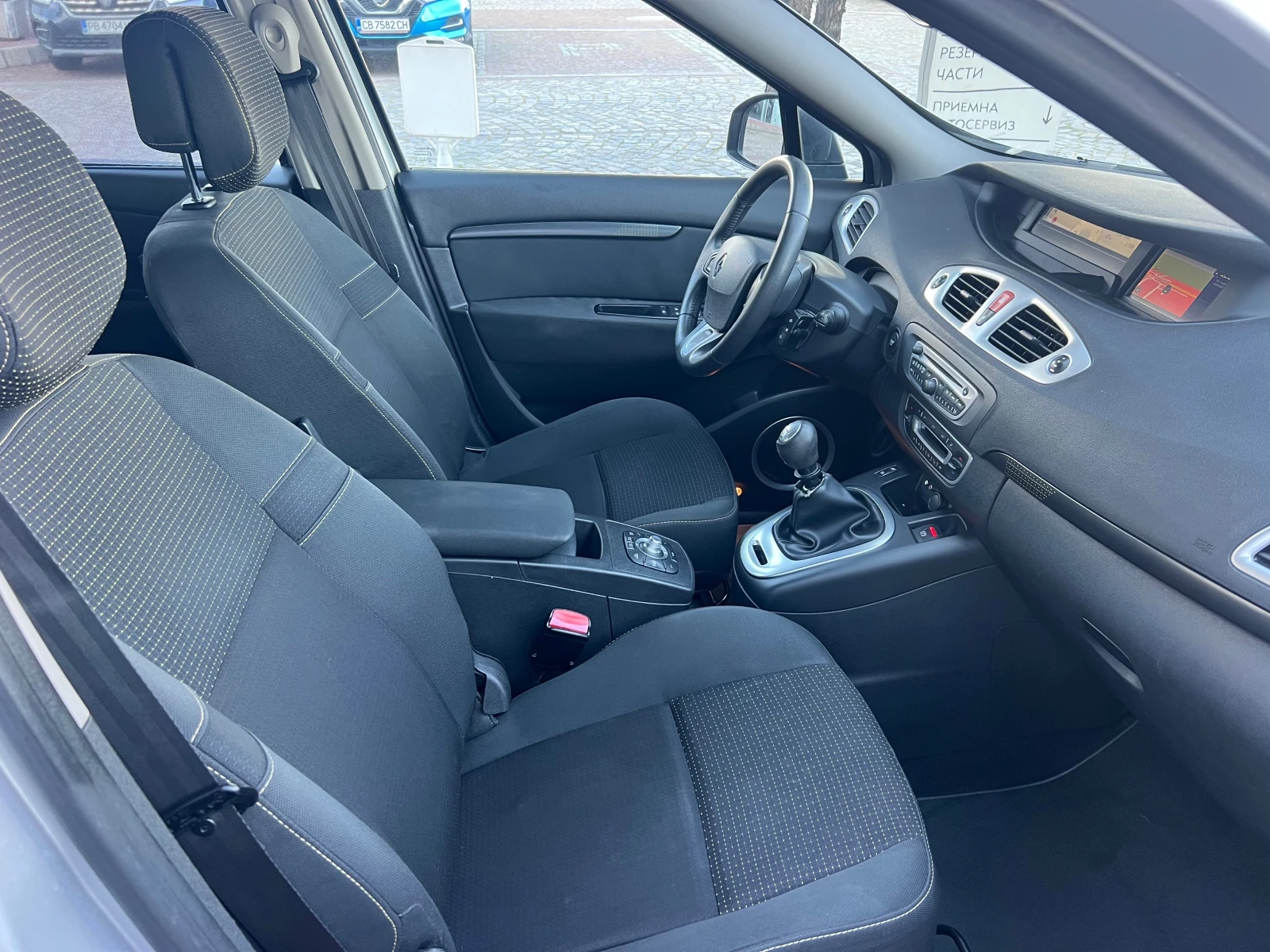 Renault Scenic 1.9 DCI 6+ 1/CLIMA/NAVI, снимка 12 - Автомобили и джипове - 54772155