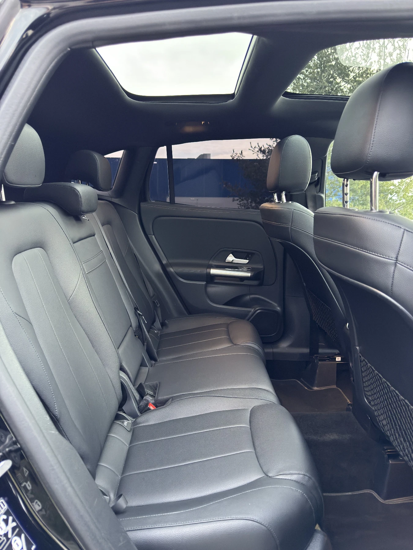 Mercedes-Benz GLA 250, снимка 13 - Автомобили и джипове - 54001813