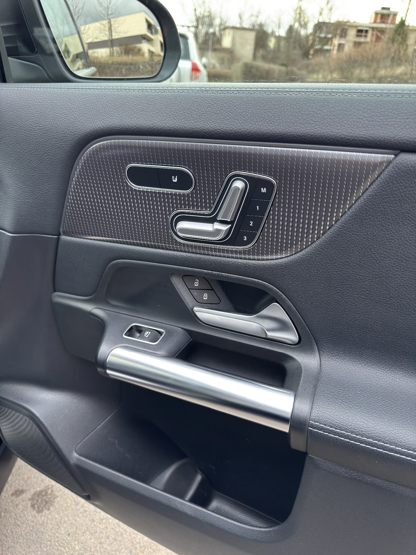 Mercedes-Benz GLA 250, снимка 15 - Автомобили и джипове - 54001813