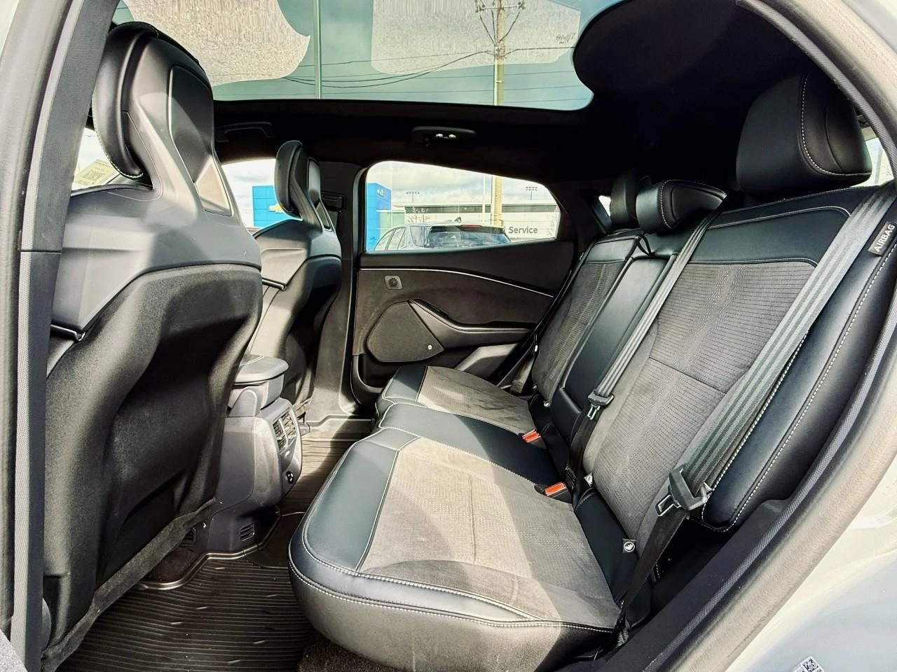 Ford Mustang Mach-E GT Pano Sunroof С РЕГИСТРАЦИЯ & АВТО КРЕДИТ, снимка 11 - Автомобили и джипове - 54072925