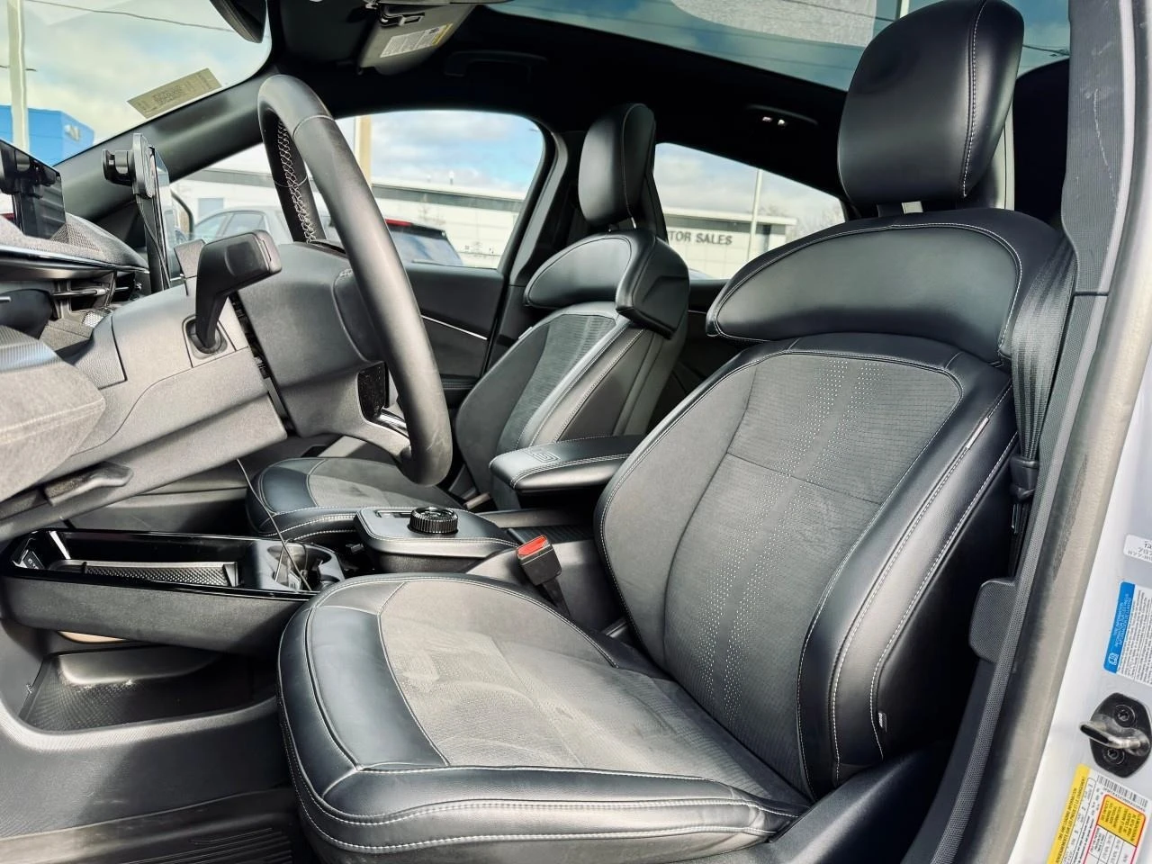 Ford Mustang Mach-E GT Pano Sunroof С РЕГИСТРАЦИЯ & АВТО КРЕДИТ, снимка 9 - Автомобили и джипове - 54072925