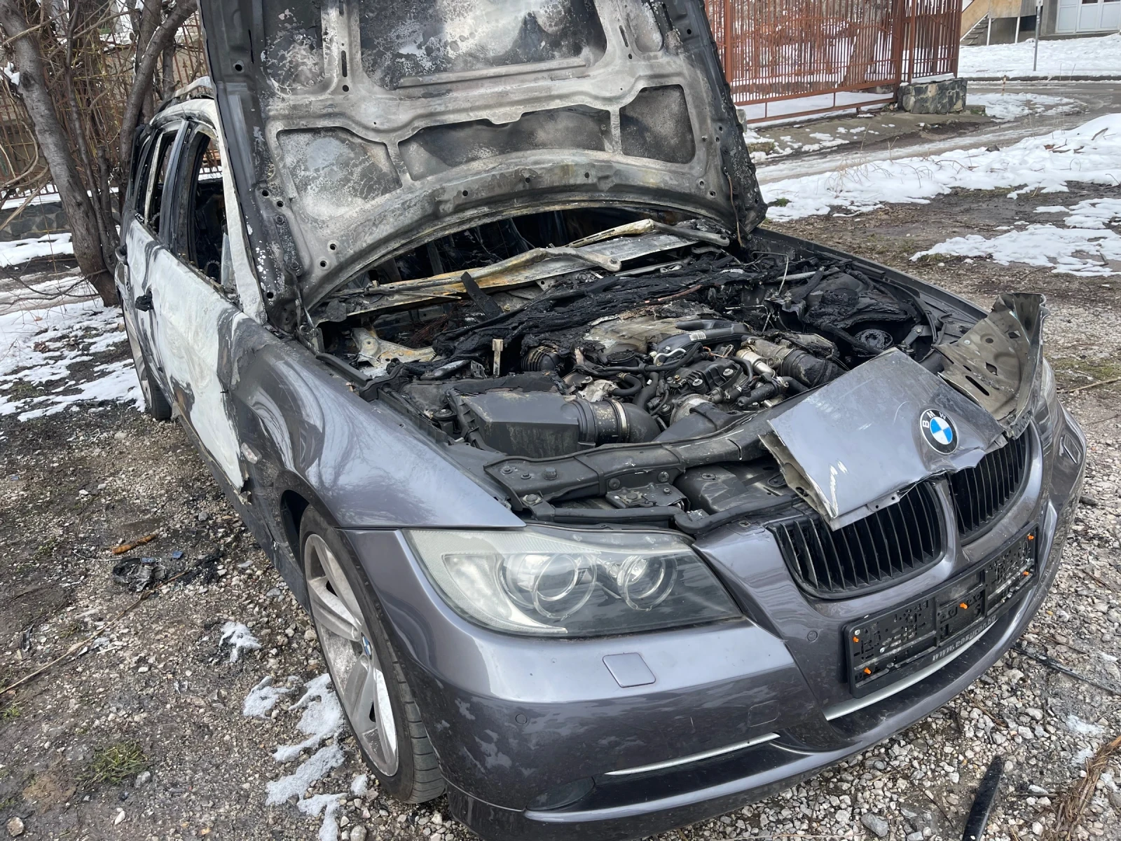 BMW 335 ЦЯЛО ЗА ЧАСТИ!, снимка 3 - Автомобили и джипове - 54167981
