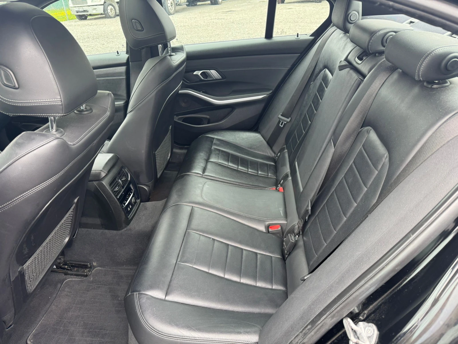 BMW 330 * * CARFAX * * АВТО КРЕДИТ * * Цена до БГ * * , снимка 12 - Автомобили и джипове - 54444254