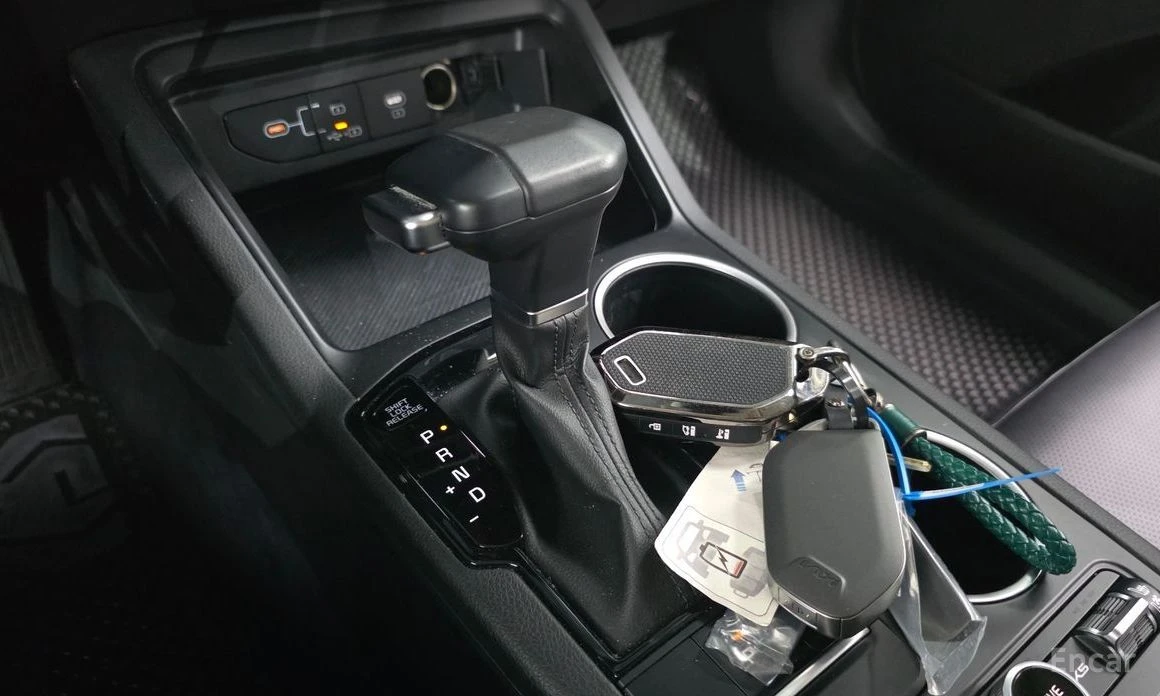 Kia K5, снимка 9 - Автомобили и джипове - 54768093