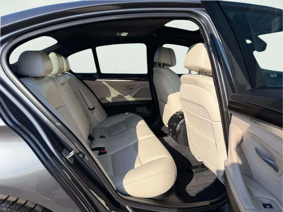 BMW 535 * 535i xDrive M Sport Pkg Navi Camera * CARFAX * Ц, снимка 9 - Автомобили и джипове - 54935145